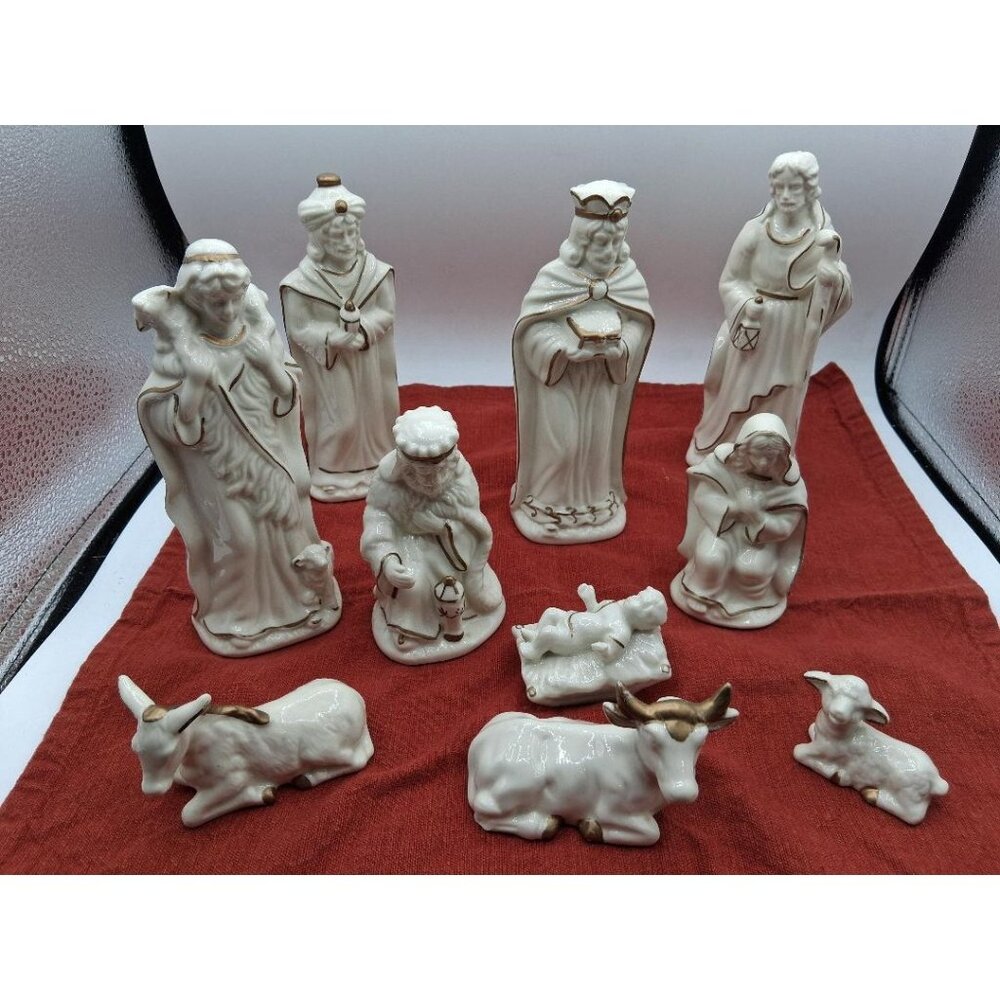 Spirit Of The Season Porcelain Nativity Set 10-Piece Handpainted Gold Accents Ch